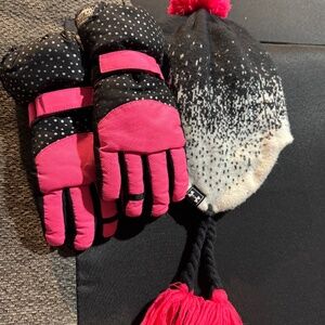 Mitten hat